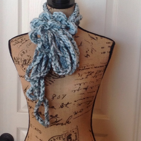 Multi color mint custom knitted scarf. - Picture 2 of 3